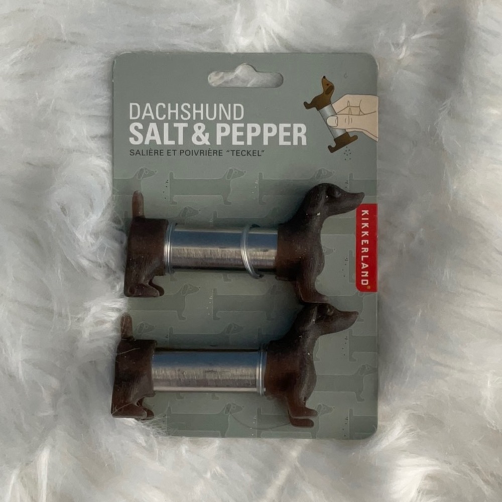 NWT Kikkerland Dachshund Salt Pepper Shakers